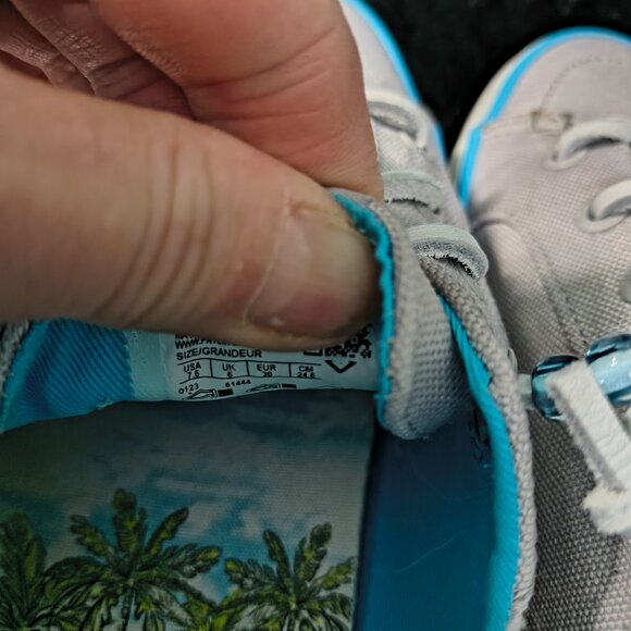 Grey and Blue Sperry Beaded Top Sliders Size 7.5 (335) - Picture 4 of 5